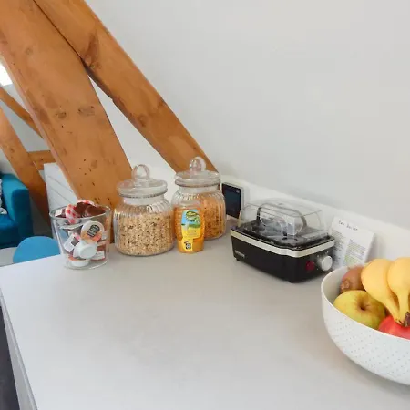 Bed & Breakfast Bnb Funny Granny *